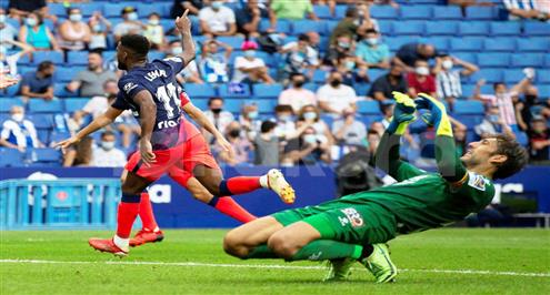 أتلتيكو مدريد يتصدر الدوري الإسباني مؤقتا بفوز قاتل على إسبانيول (فيديو)